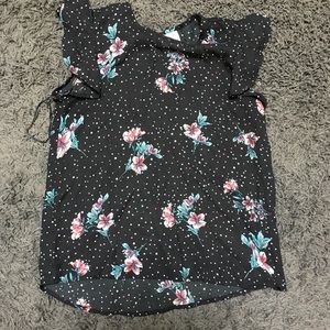 An exercise top, a dress, two blouse Womens